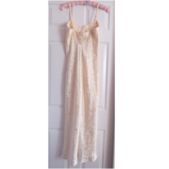 Victoria's Secret GOLD LABEL Ivory Nightgown - Picture 5 of 7
